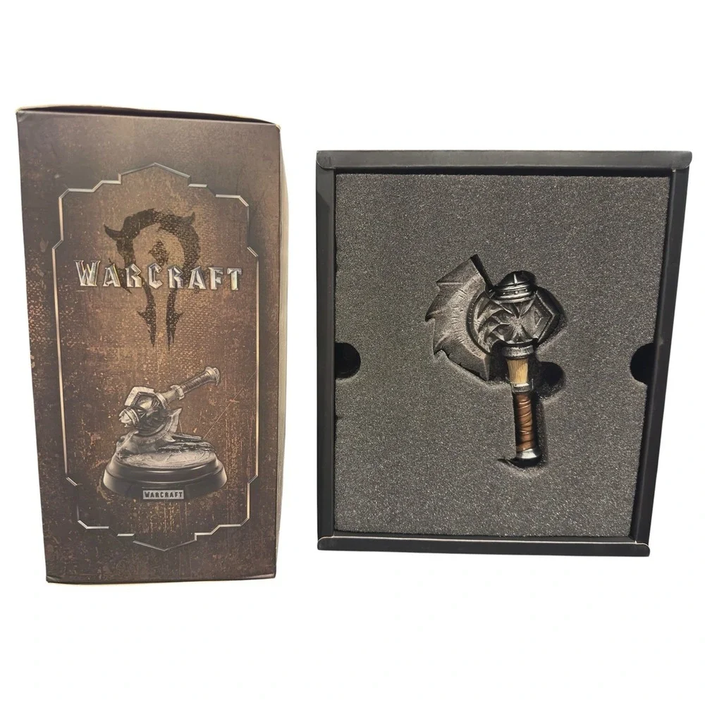 Warcraft: Axe of Durotan 1/6 Scale Collectible Weapon‎
